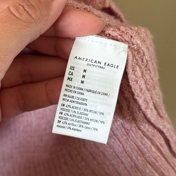 American Eagle Dusty Pink Relaxed Fit Waffle Knit V Neck Sweater size M - Picture 4 of 4